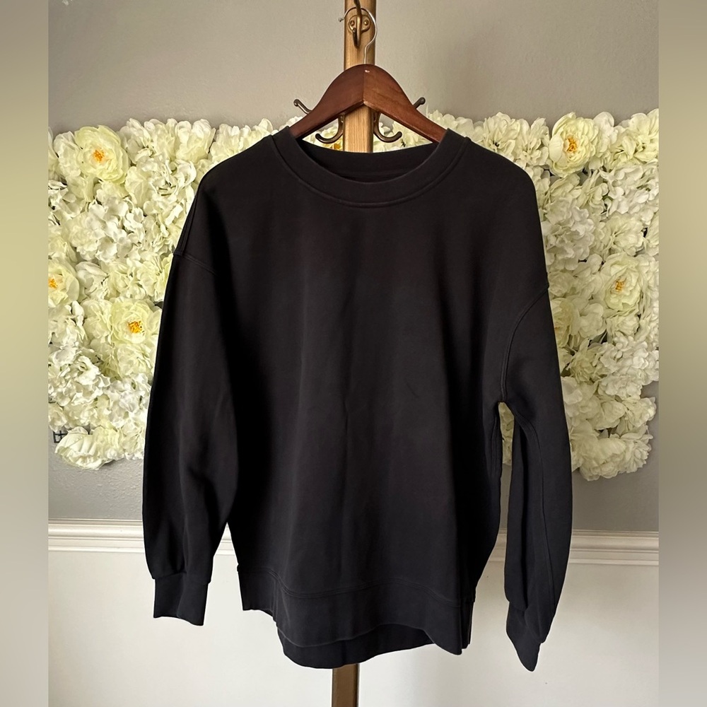 Lululemon Perfectly Oversized Crew retails $108 - Picture 2 of 5